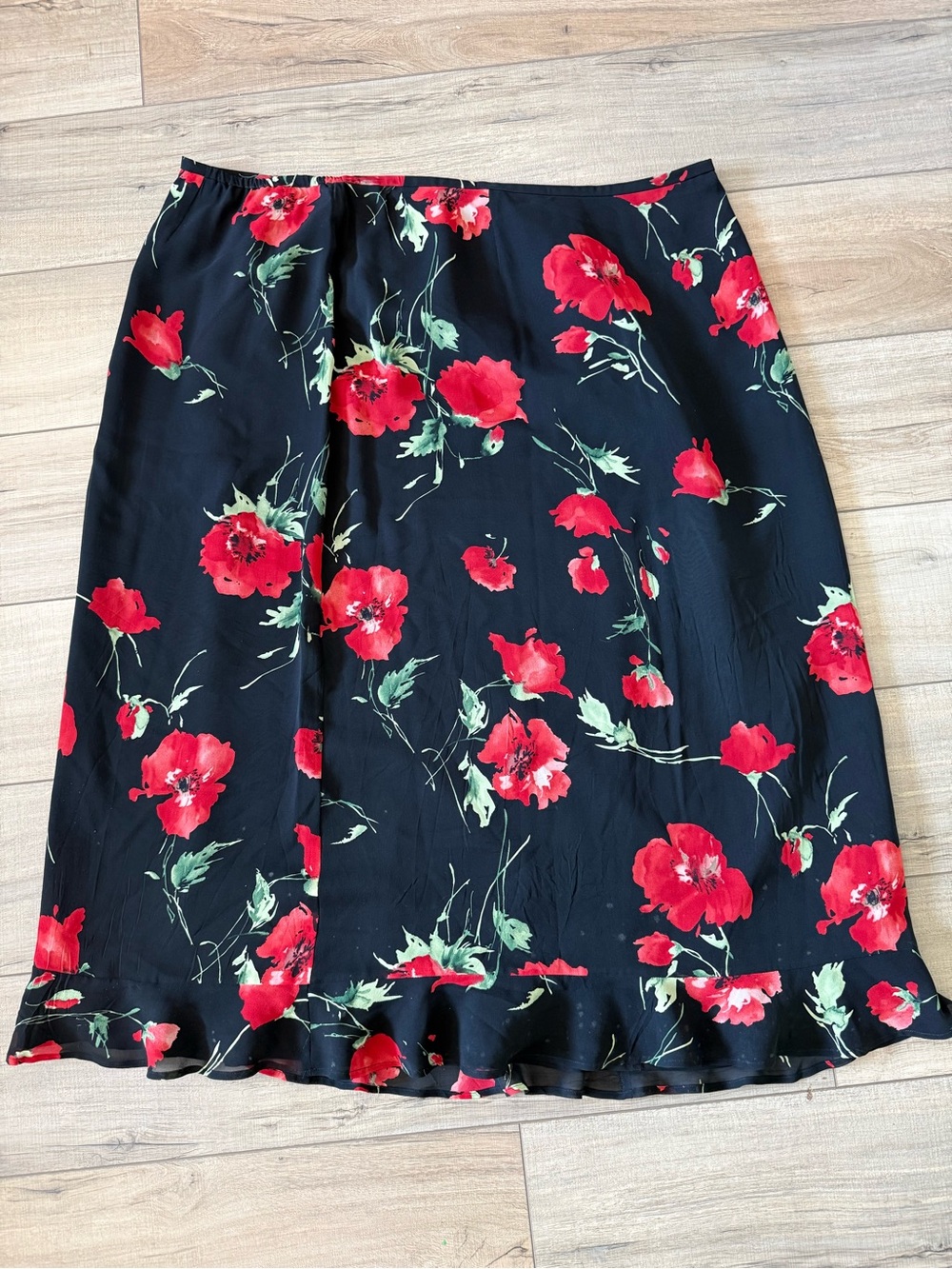 Emma James Woman Liz Claiborne Black Red Floral Print Silk Maxi Skirt